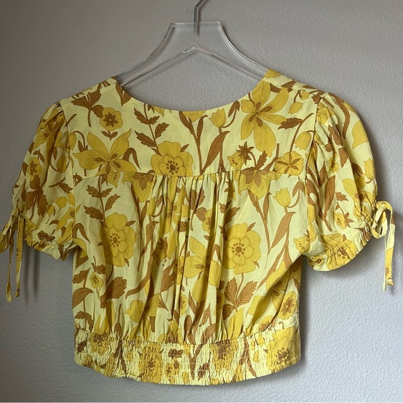 Urban Outfitters Eden Crepe Yellow Floral Patterned Crop Top Size Small - Picture 4 of 5